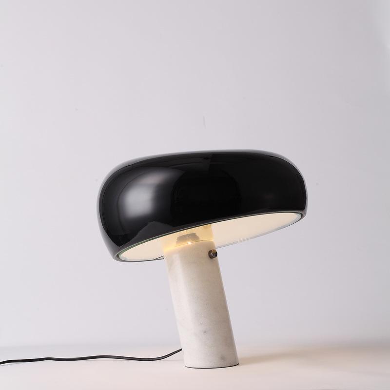 Aurelia – Europäische Pilz-Tischlampe