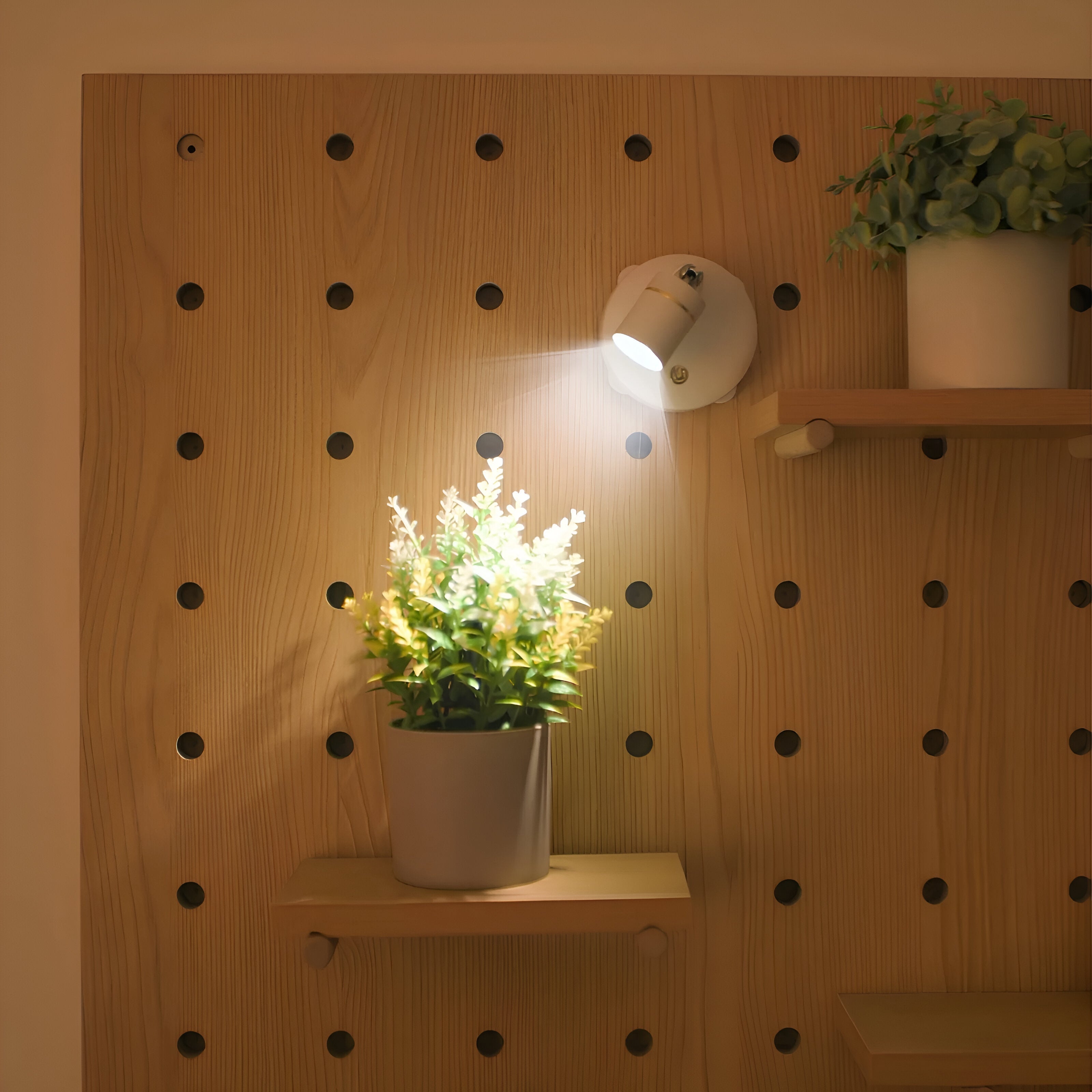 Lumora – LED Projektionslampe