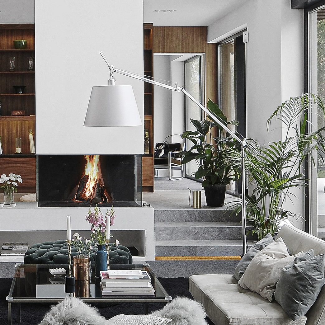 Liana – Elegante Stehlampe mit modernem Design