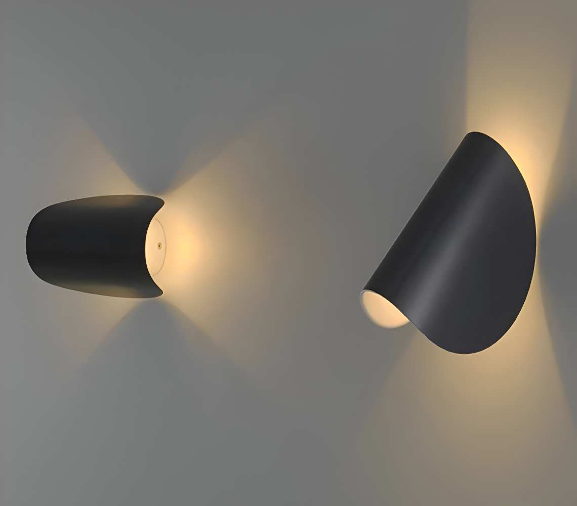 Arcuno – Verstellbare Metall-Wandlampe