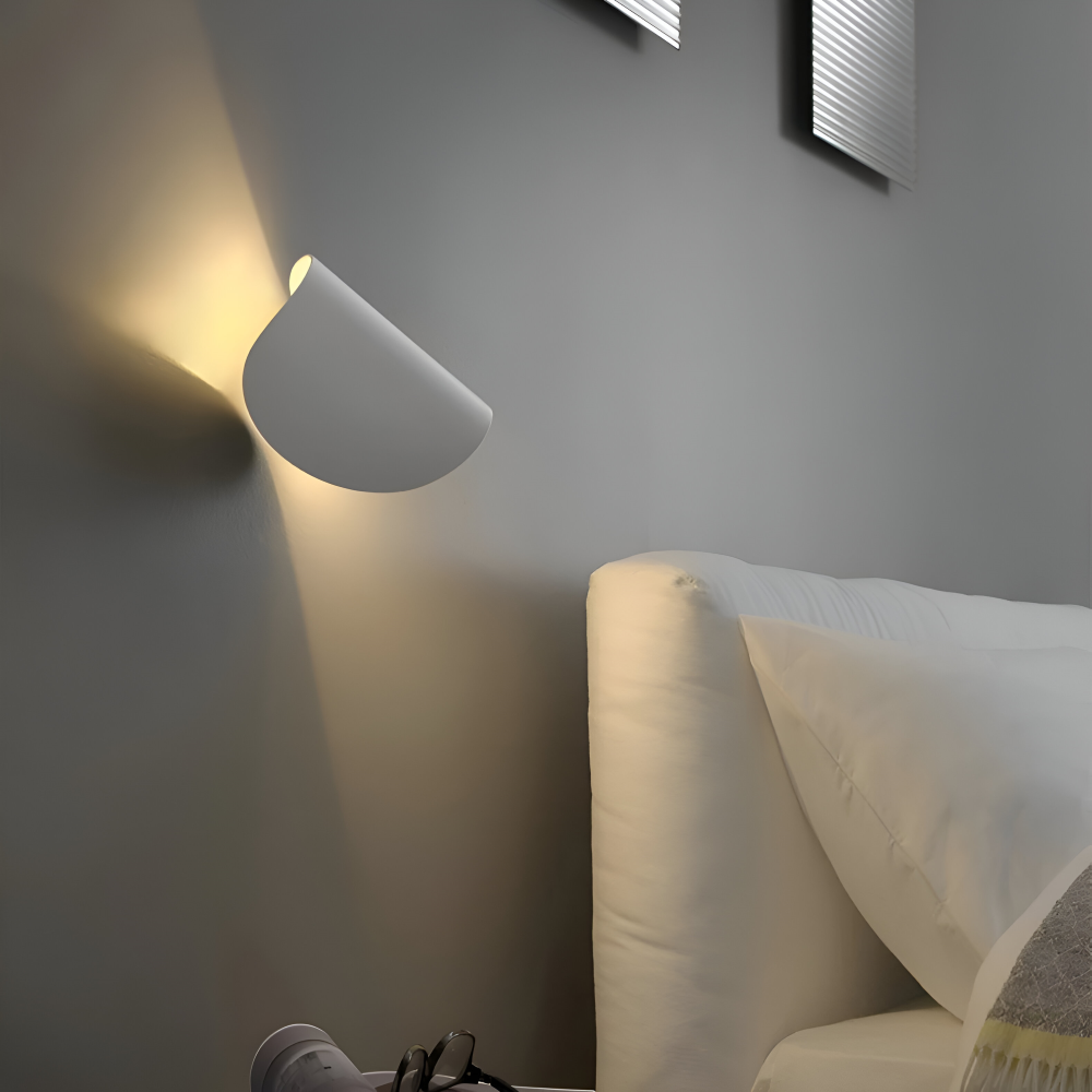 Arcuno – Verstellbare Metall-Wandlampe