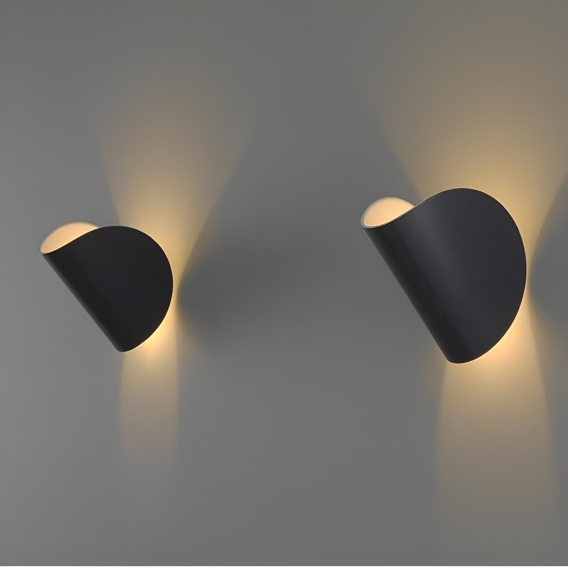 Arcuno – Verstellbare Metall-Wandlampe