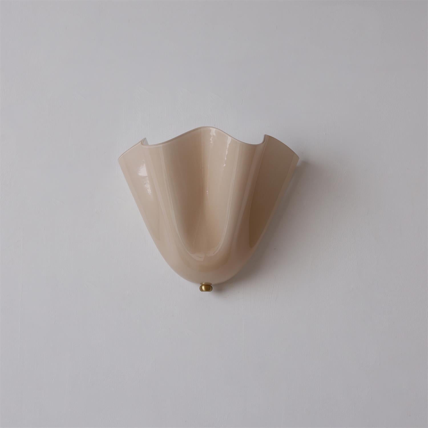 Liza – Französische Muschel-Lampe im alten Stil