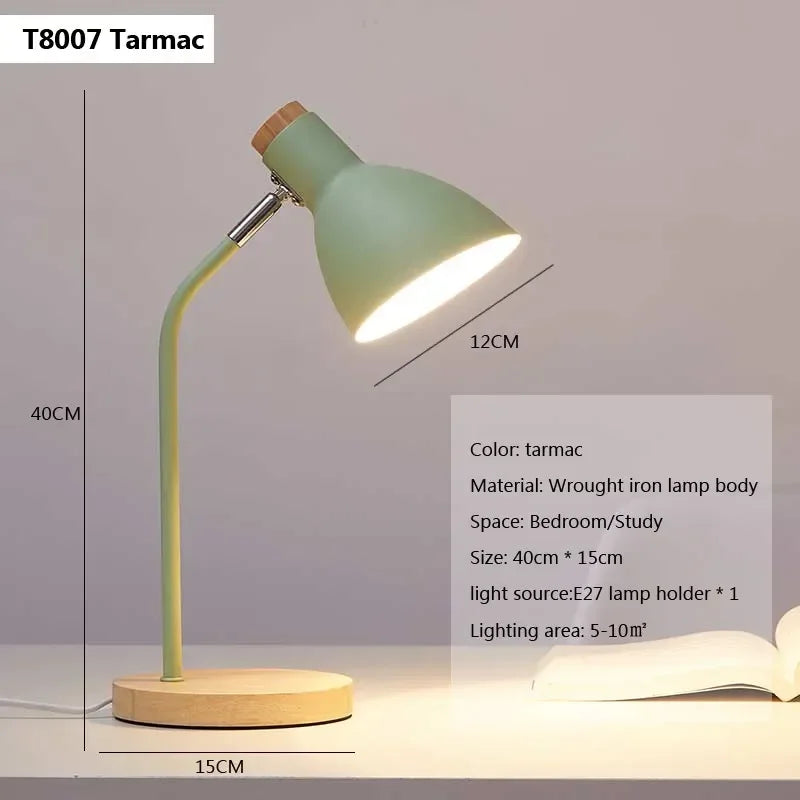 Moderne und minimalistische Schreibtischlampe