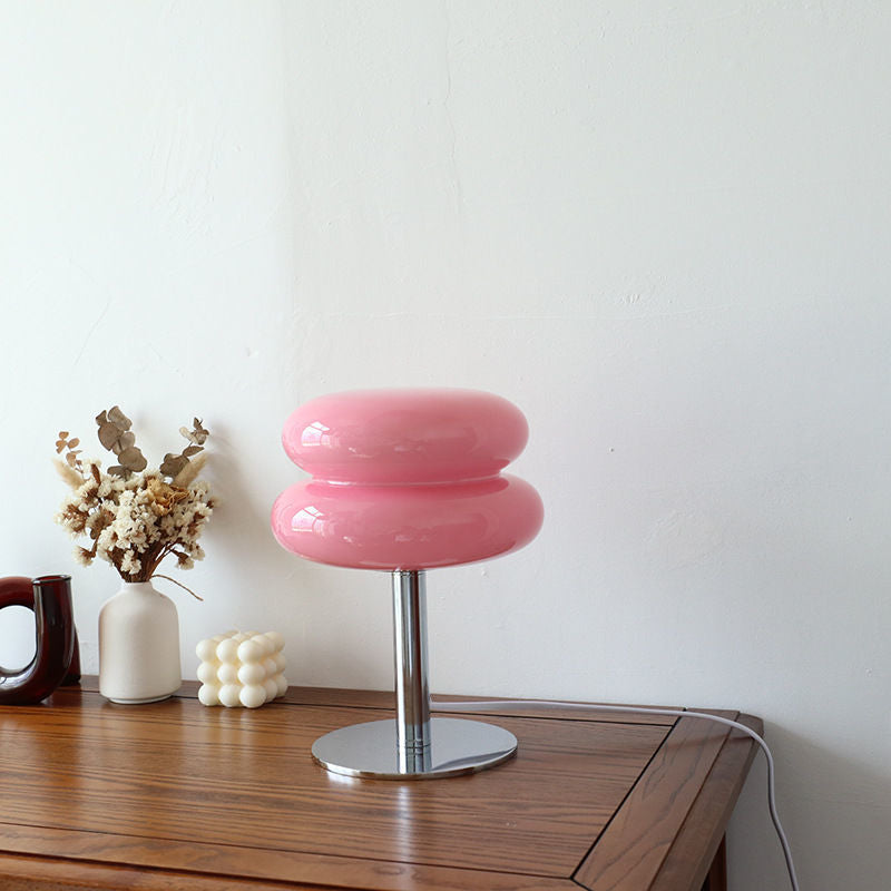 Freja – Skandinavische Glas-Tischleuchte im einfachen Design