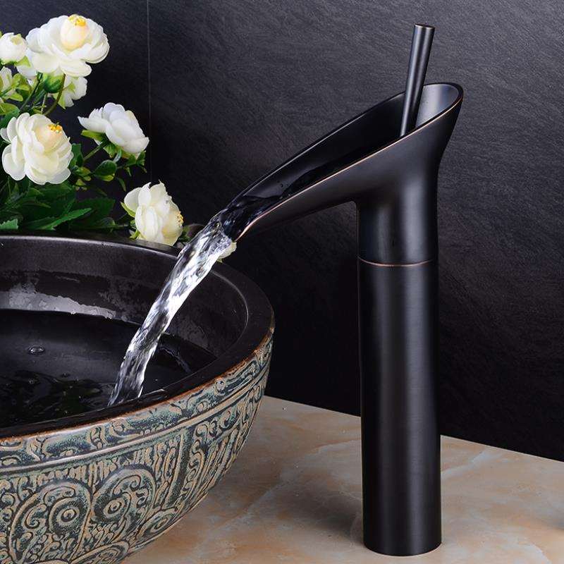 Nordic Cascade - Antiker Wasserhahn für Waschbecken