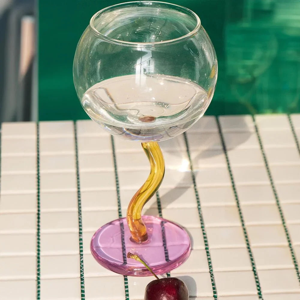 TwistGlass – Buntglas mit gedrehtem Stiel