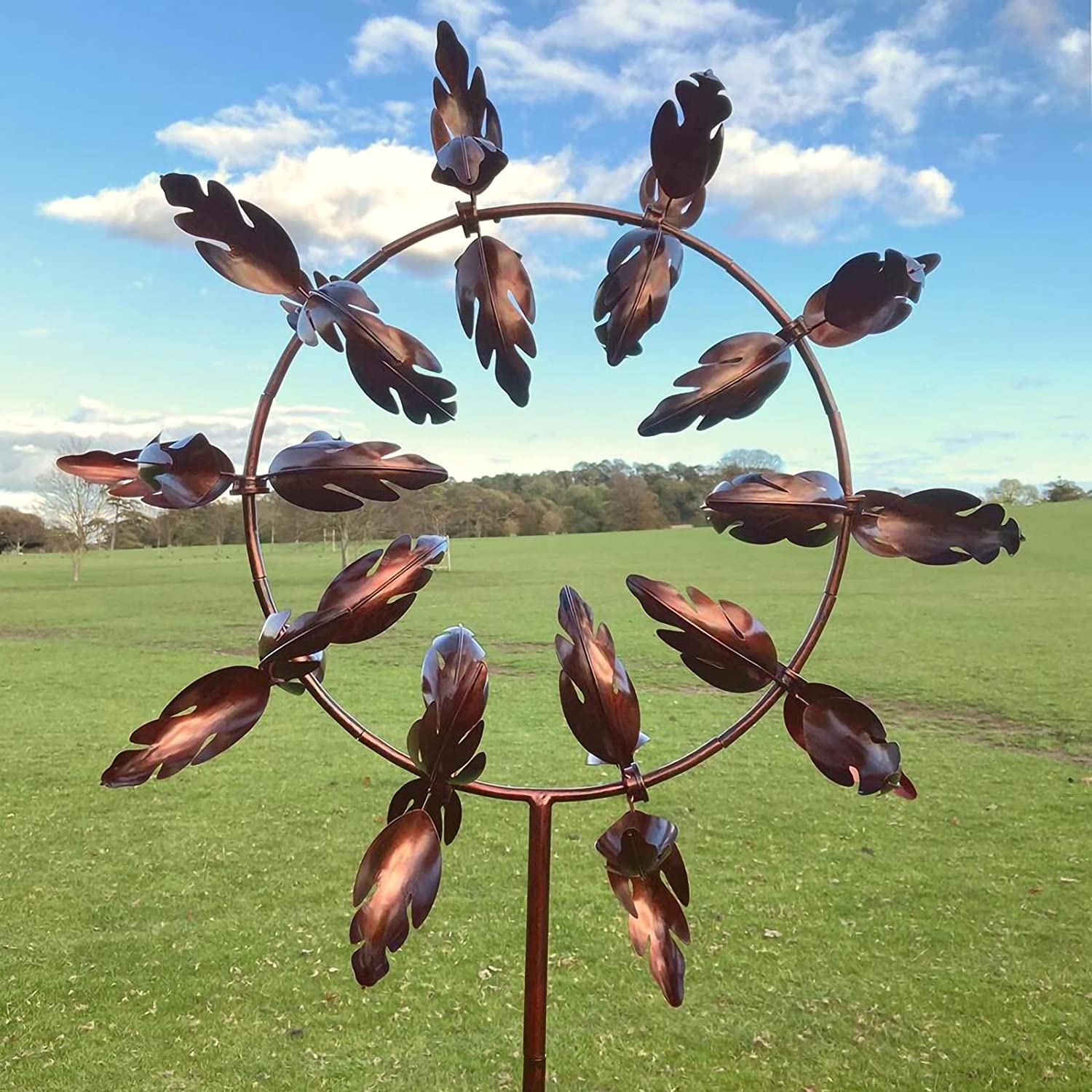 WindTwirler – Kinetischer Windspinner aus Metall für den Garten