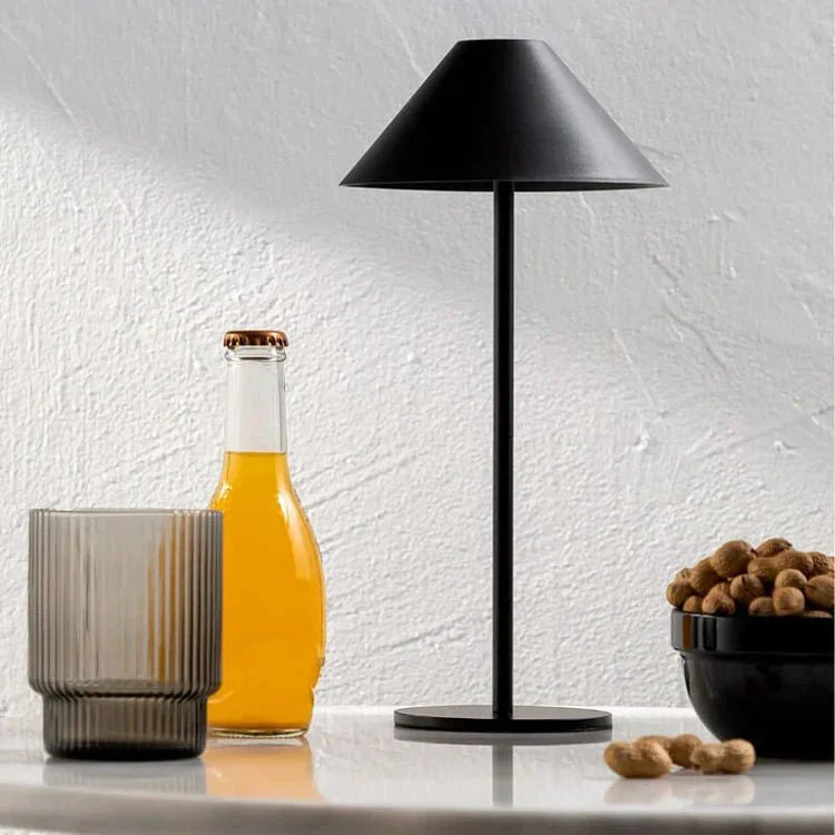 Kiyomi – Kabellose, wasserfeste LED-Tischlampe