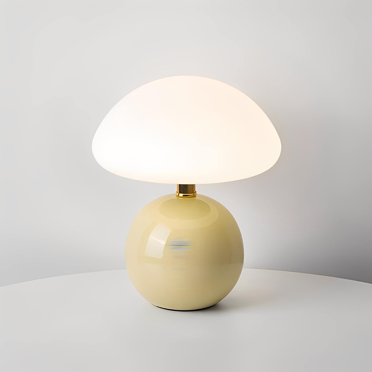 Jhapz – Pilz Tischlampe im modernen Frost-Stil