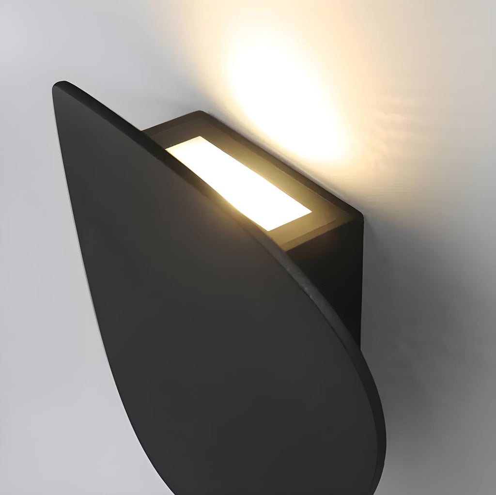 Yara – Moderne schlichte Outdoor-Wandleuchte