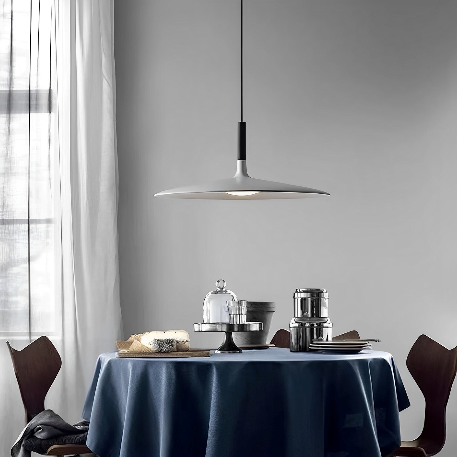 Zira – Moderne Luxus-Deckenlampe in UFO-Design