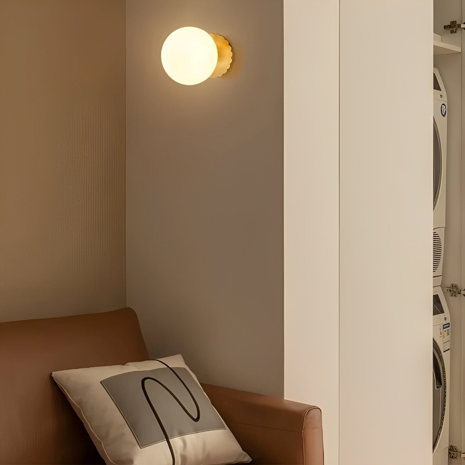 Reina – Glas-Wandlampe für Wohnzimmer & Schlafzimmer