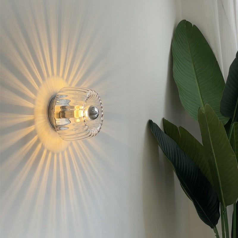 Isabelle – Moderne LED-Wandleuchte aus Glas & Metall