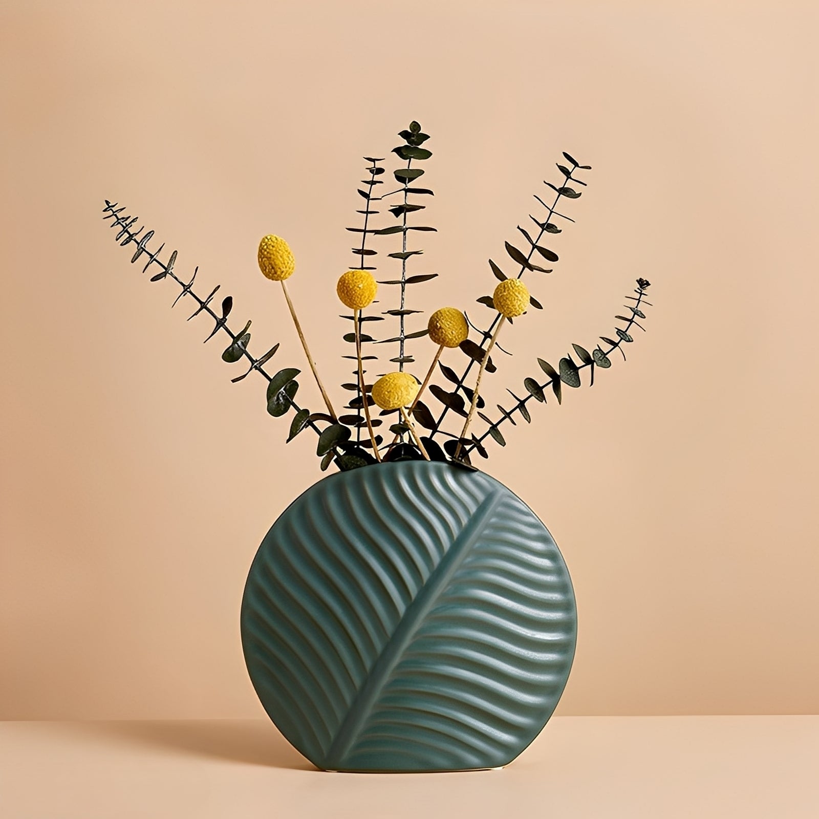 Illyraea – Skandinavische Keramikvase, handgefertigt