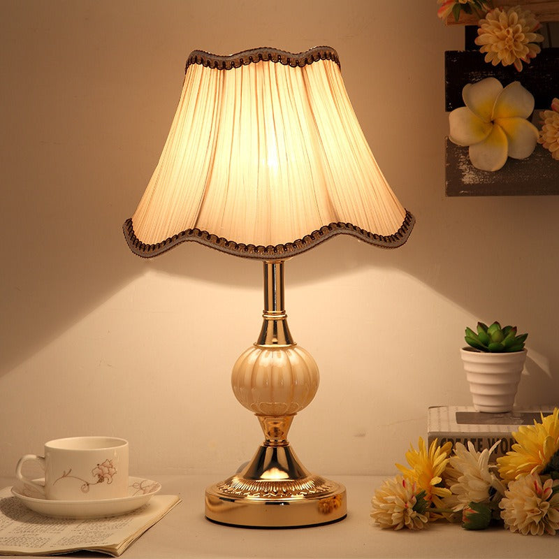 Miyako – Edle Tischlampe aus Glas