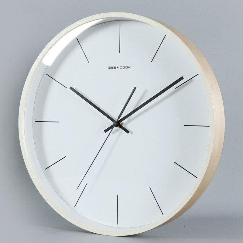 Miguel – Schlichte Nordische Wanduhr