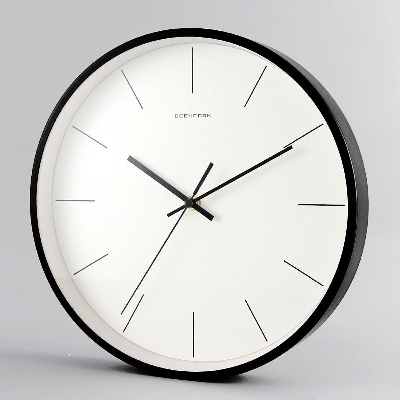 Miguel – Schlichte Nordische Wanduhr