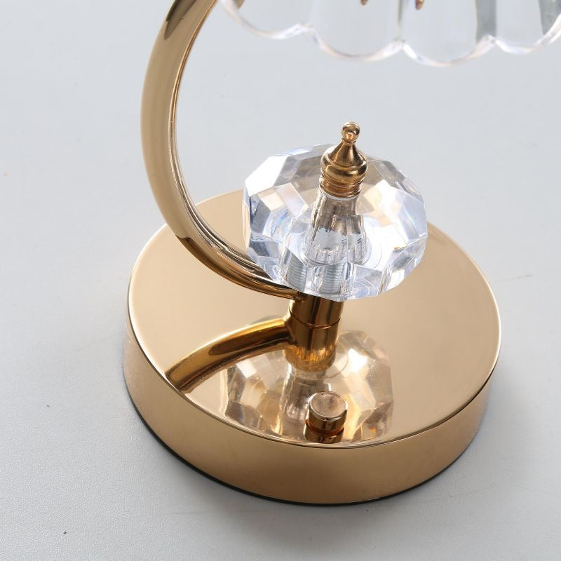 Emiko – Goldene Kristall-Tischlampe im Retro-Stil