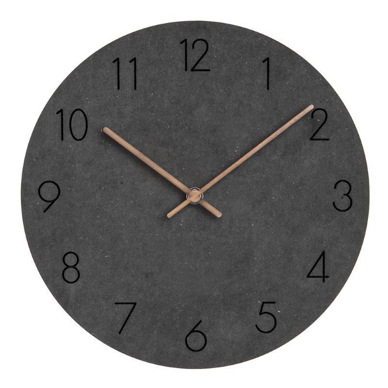 Nork – Schlichte Wanduhr aus Holz