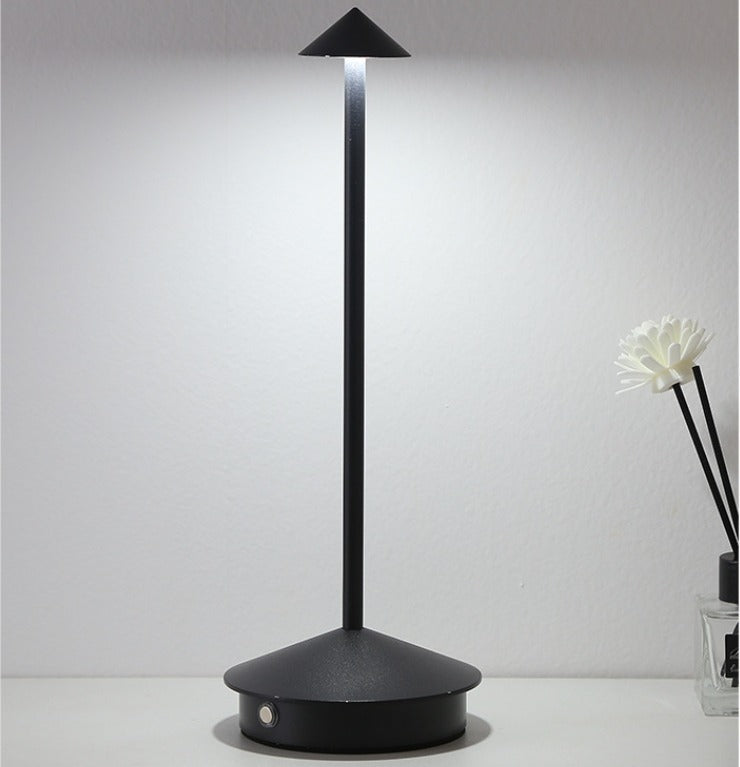 Noelle – Moderne LED Tischleuchte