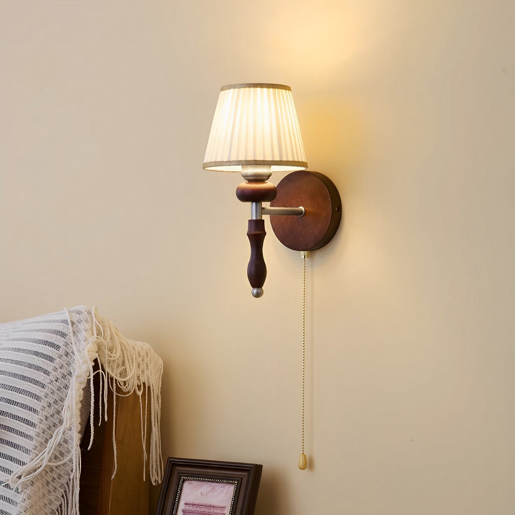 Inea – Von Mittelalter inspiriertes Wandlicht