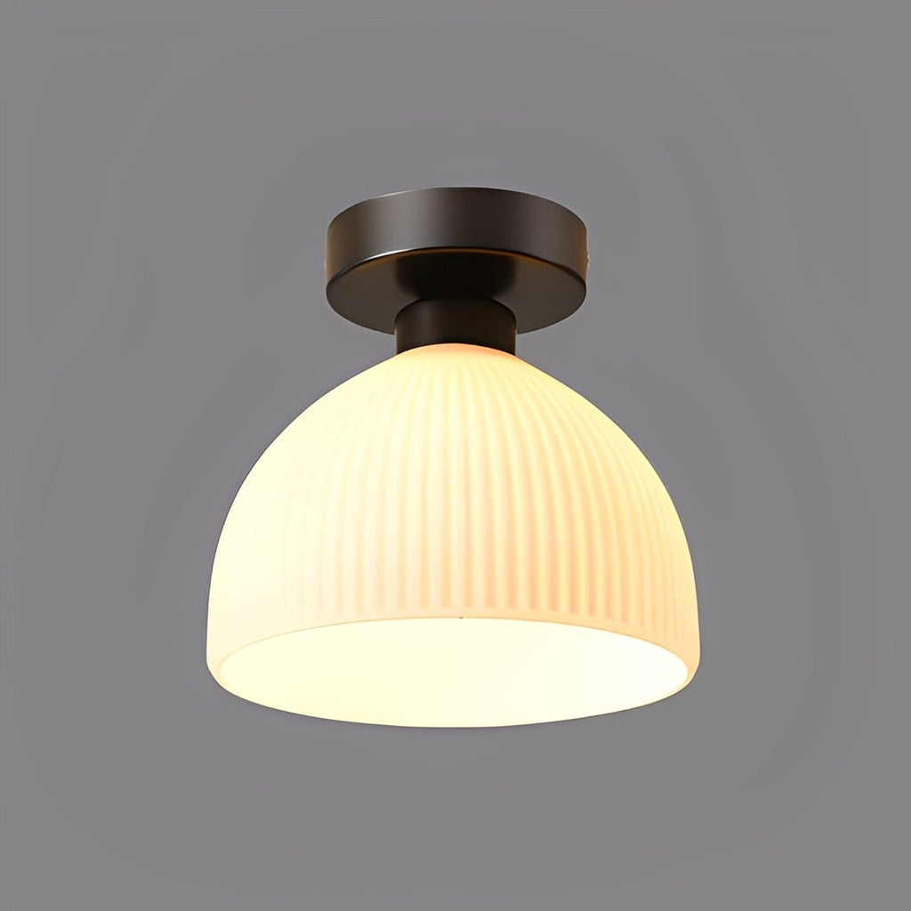 Liora – Moderne Milchglas-Deckenleuchte