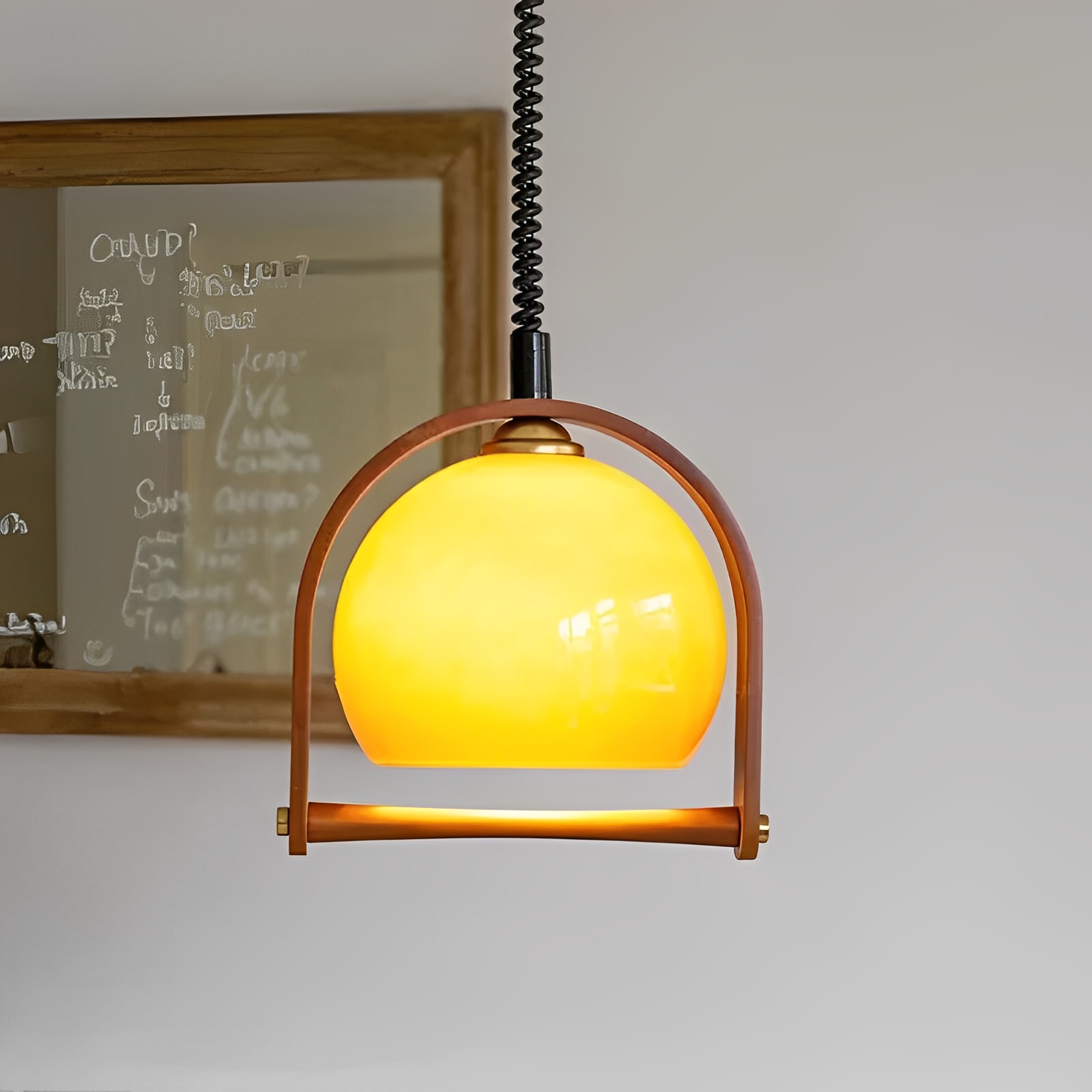 Bauven – Vintage-Hängeleuchte aus Holz und Glas im Bauhausstil