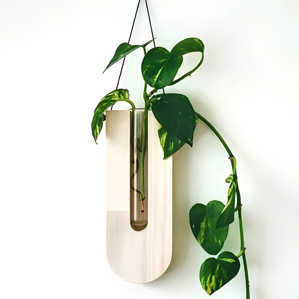 Haruto – Einfache Wandvase im Naturholz-Stil
